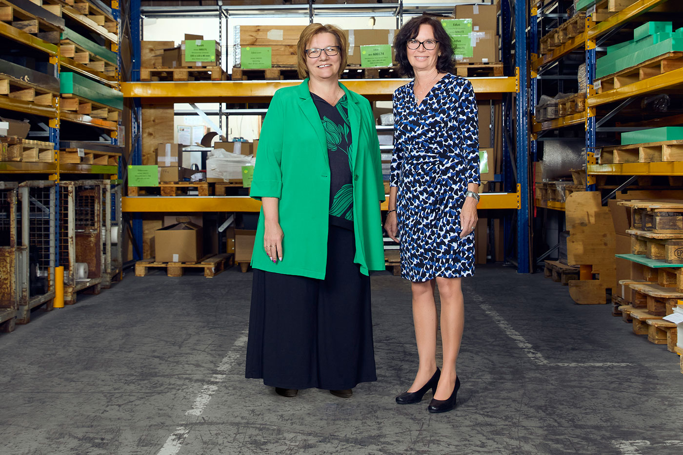 Zwei Damen, ein Ziel – im Versand und der Buchhaltung